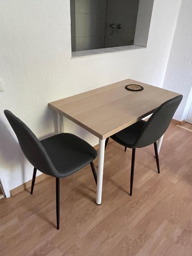 Guenstiges Apartment Gelsenkirchen Schalke Exterior foto
