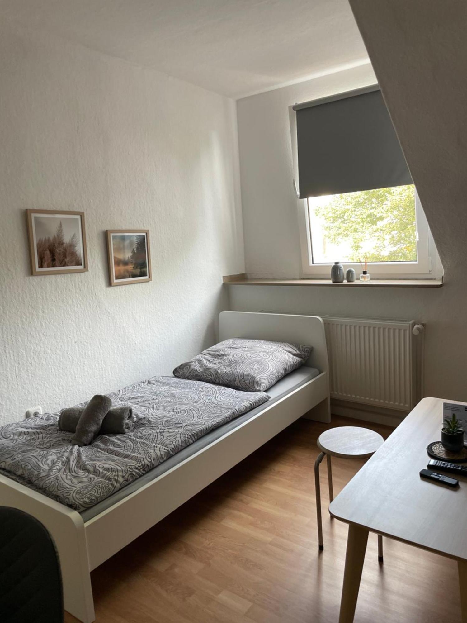 Guenstiges Apartment Gelsenkirchen Schalke Exterior foto