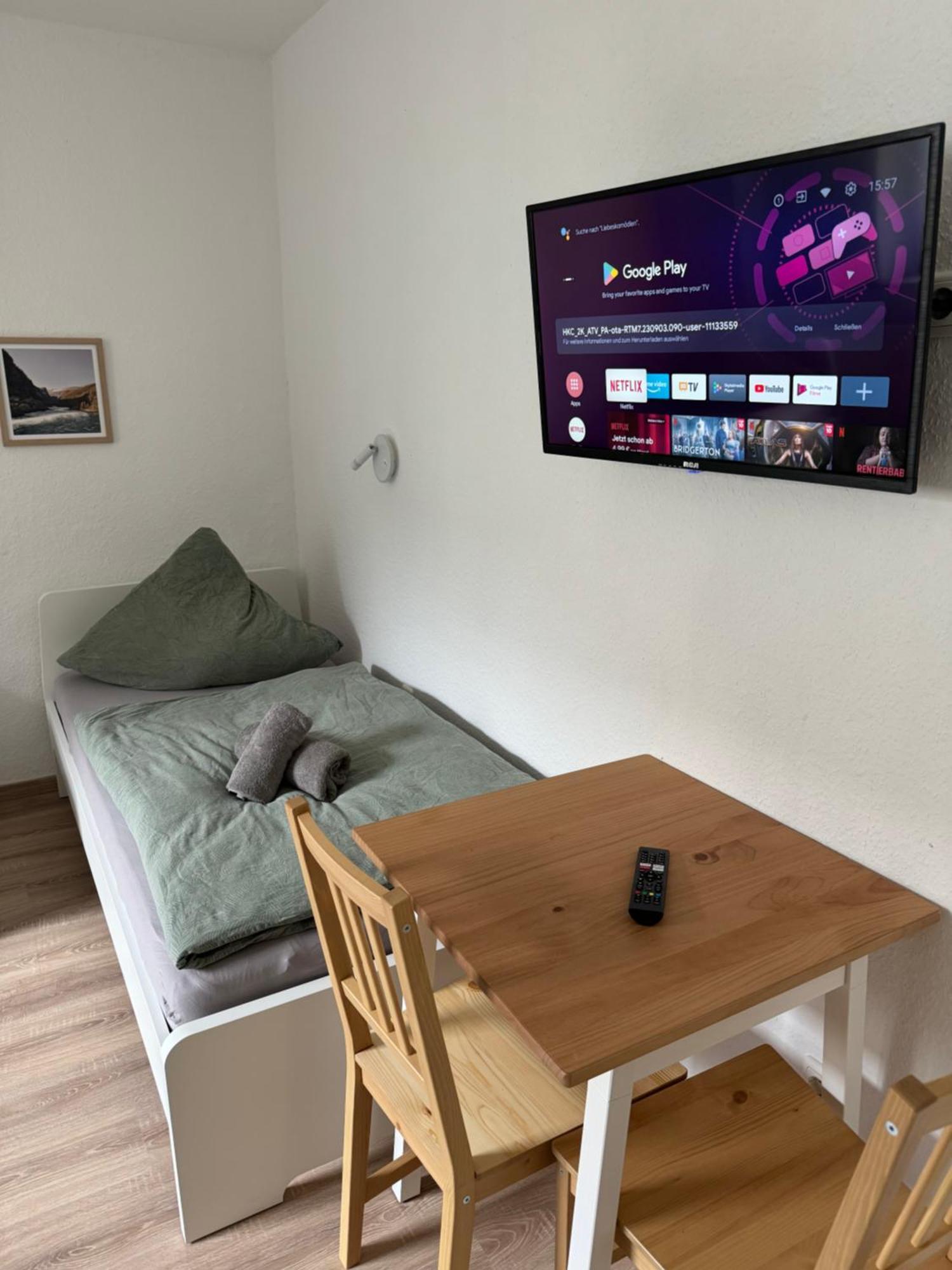 Guenstiges Apartment Gelsenkirchen Schalke Exterior foto